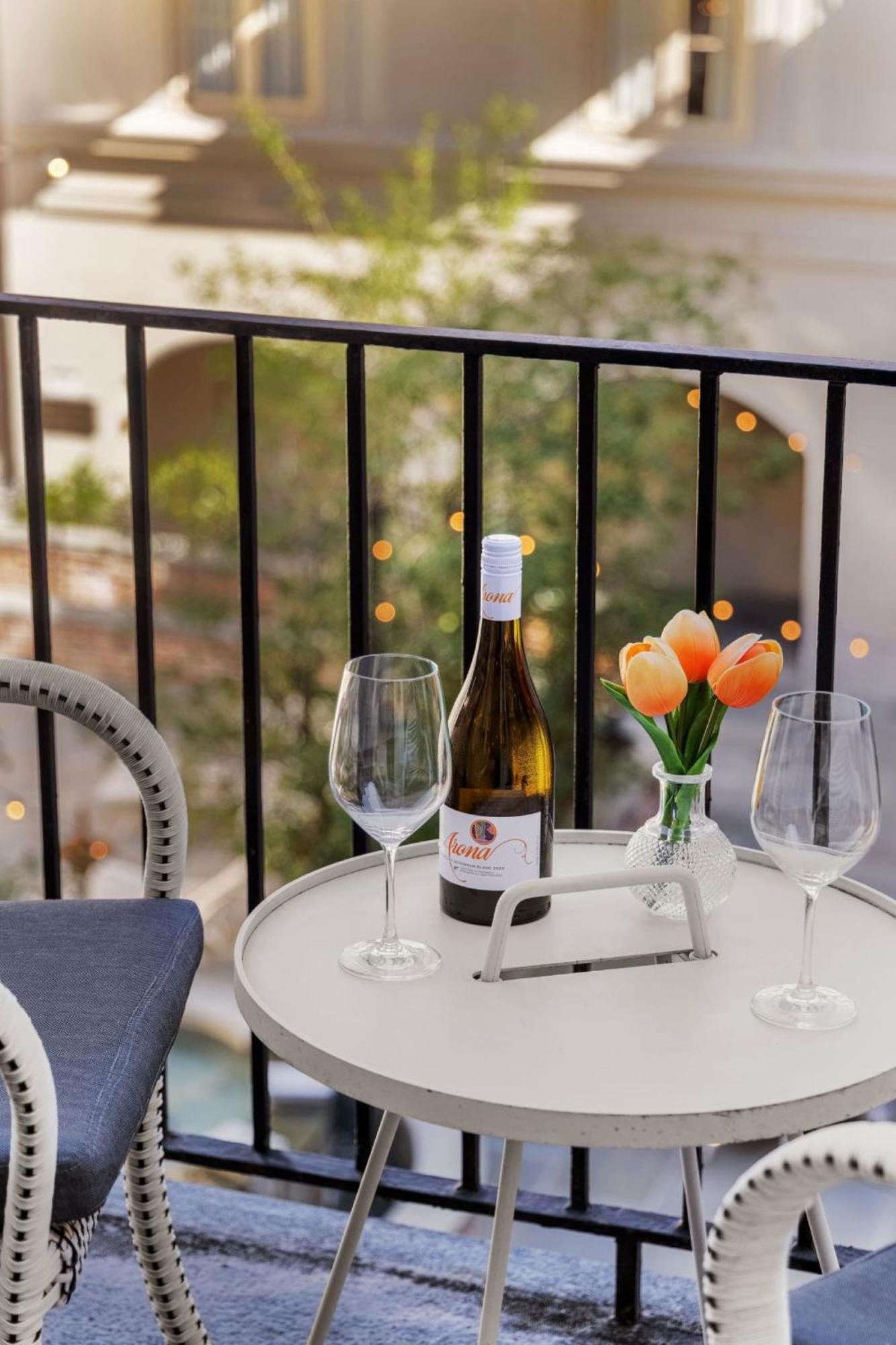 Maison Dupuy Hotel New Orleans Exterior photo